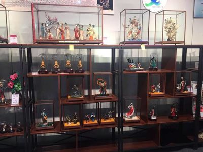 文博會(huì)城區(qū)展示日 一場(chǎng)工藝美術(shù)品的視覺(jué)盛宴